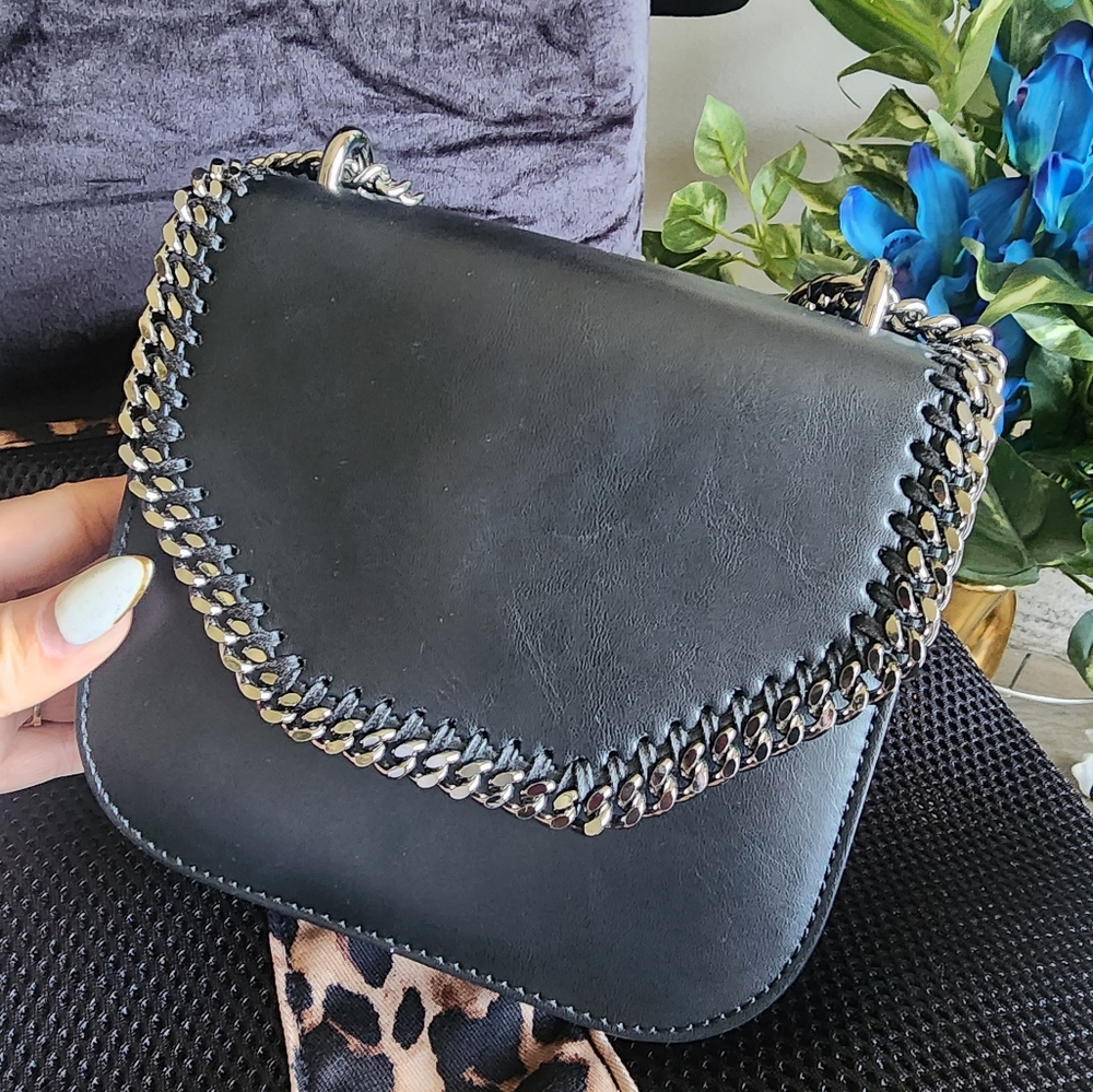 Authentic Stella McCartney Elegant Black Chain Shoulder Bag